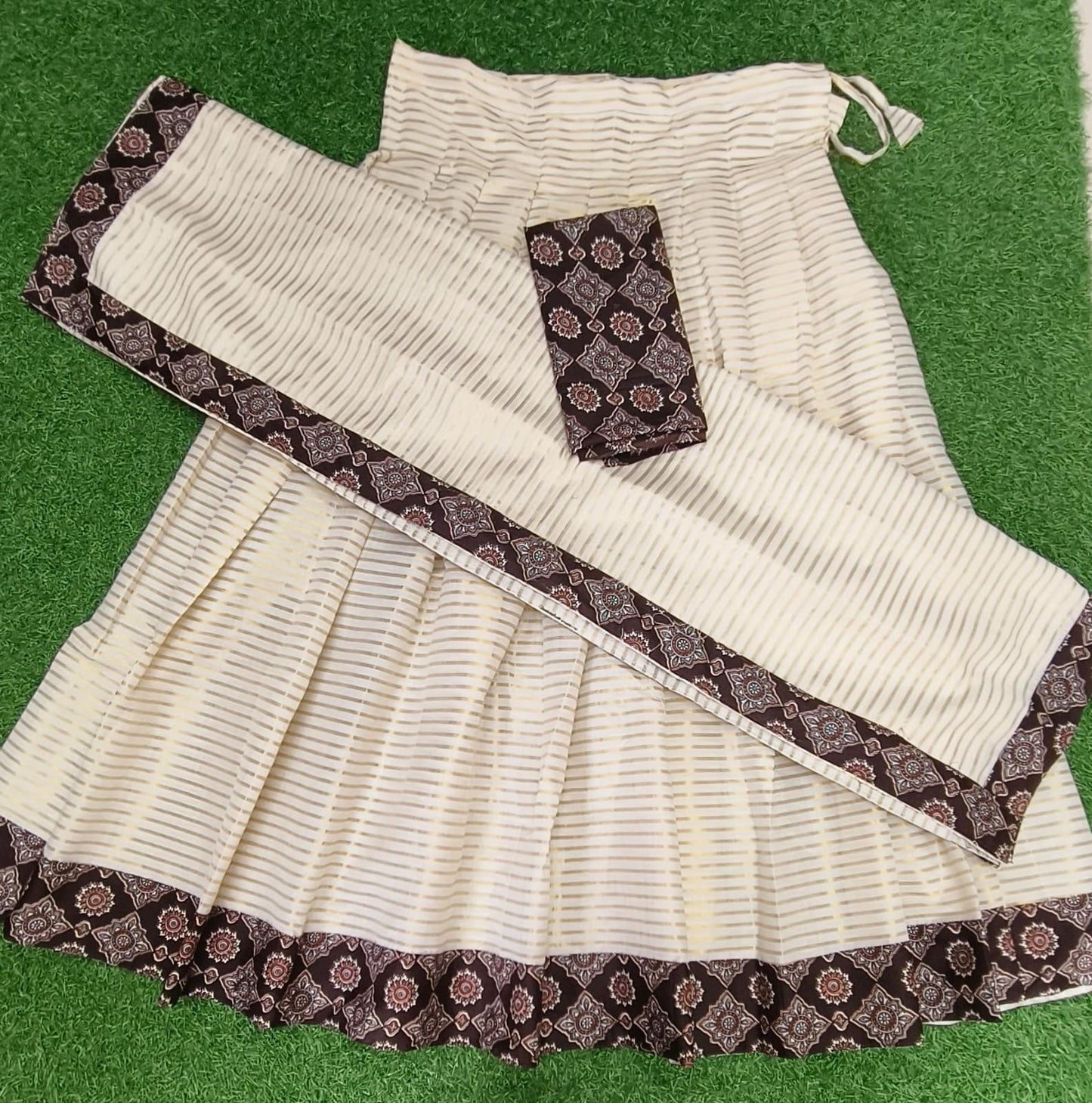 Dhavani set
