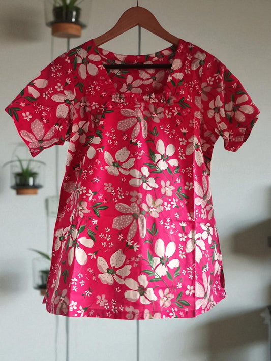 Reddish pink Short top