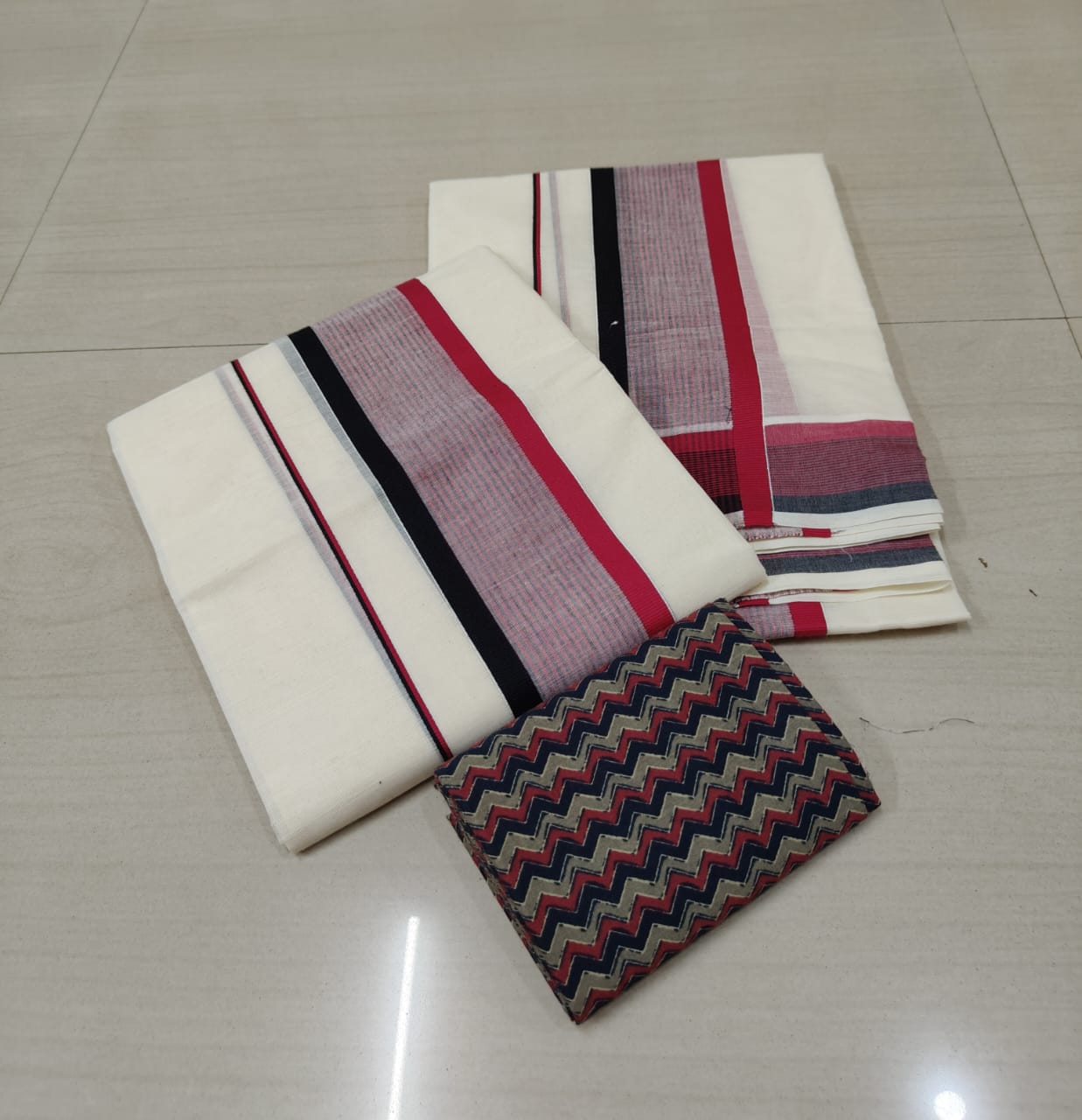 Cotton Settu mund with ajrak blouse piece